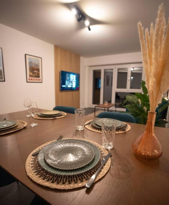 Appartement Spacieux Au Centre De La Gruyere Broc Exteriér fotografie